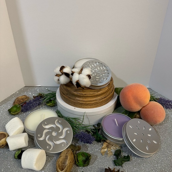 LAVENDER SERIES, SCENT UNLEASHED LLC, LUXURY HAND POURED SCENTED CANDLES - Picture 6 of 7